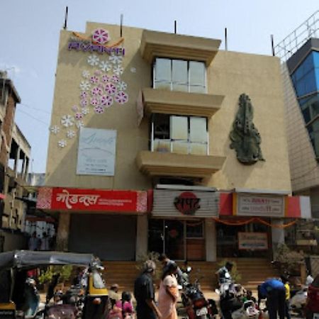 Hotel Avanti, Nashik Bagian luar foto