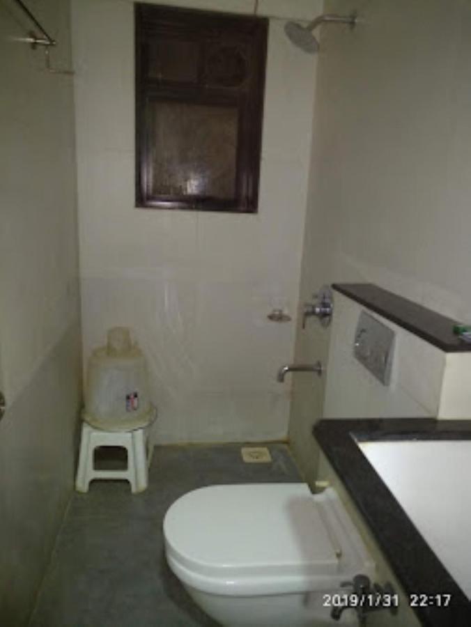 Hotel Avanti, Nashik Bagian luar foto