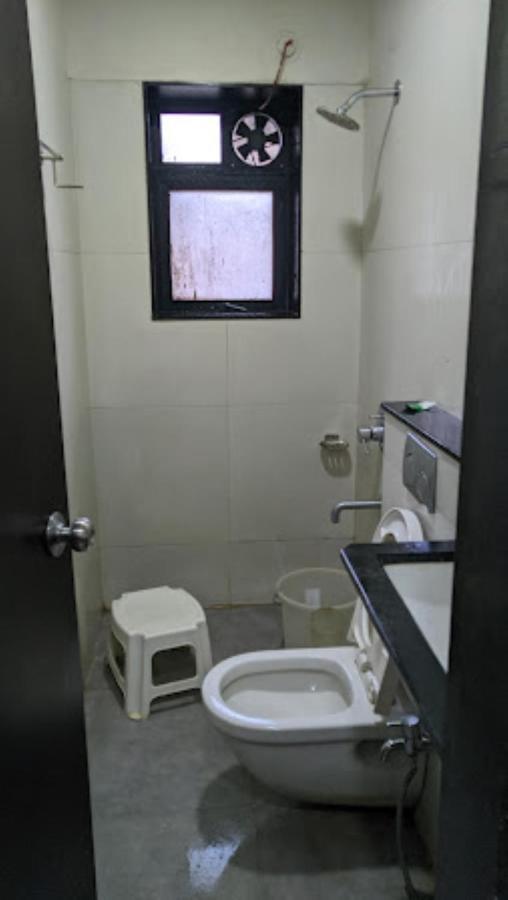 Hotel Avanti, Nashik Bagian luar foto