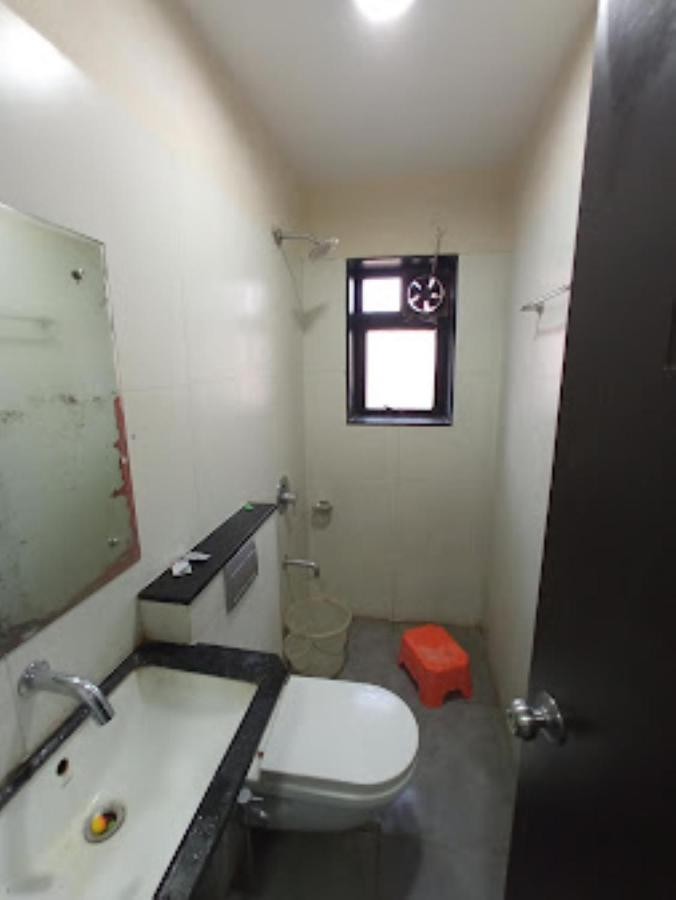 Hotel Avanti, Nashik Bagian luar foto