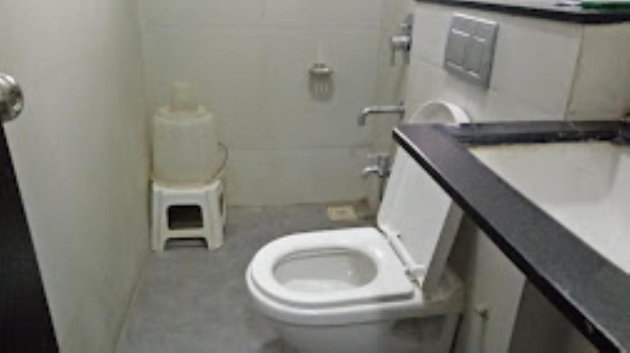 Hotel Avanti, Nashik Bagian luar foto
