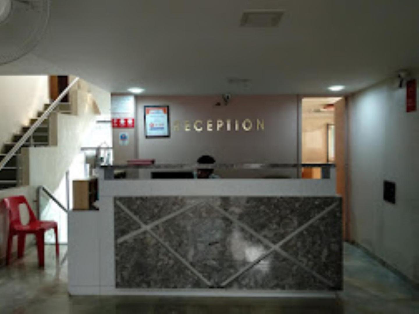 Hotel Avanti, Nashik Bagian luar foto